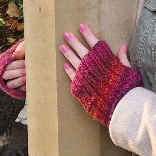 Handknit fingerless gloves - cerise pink