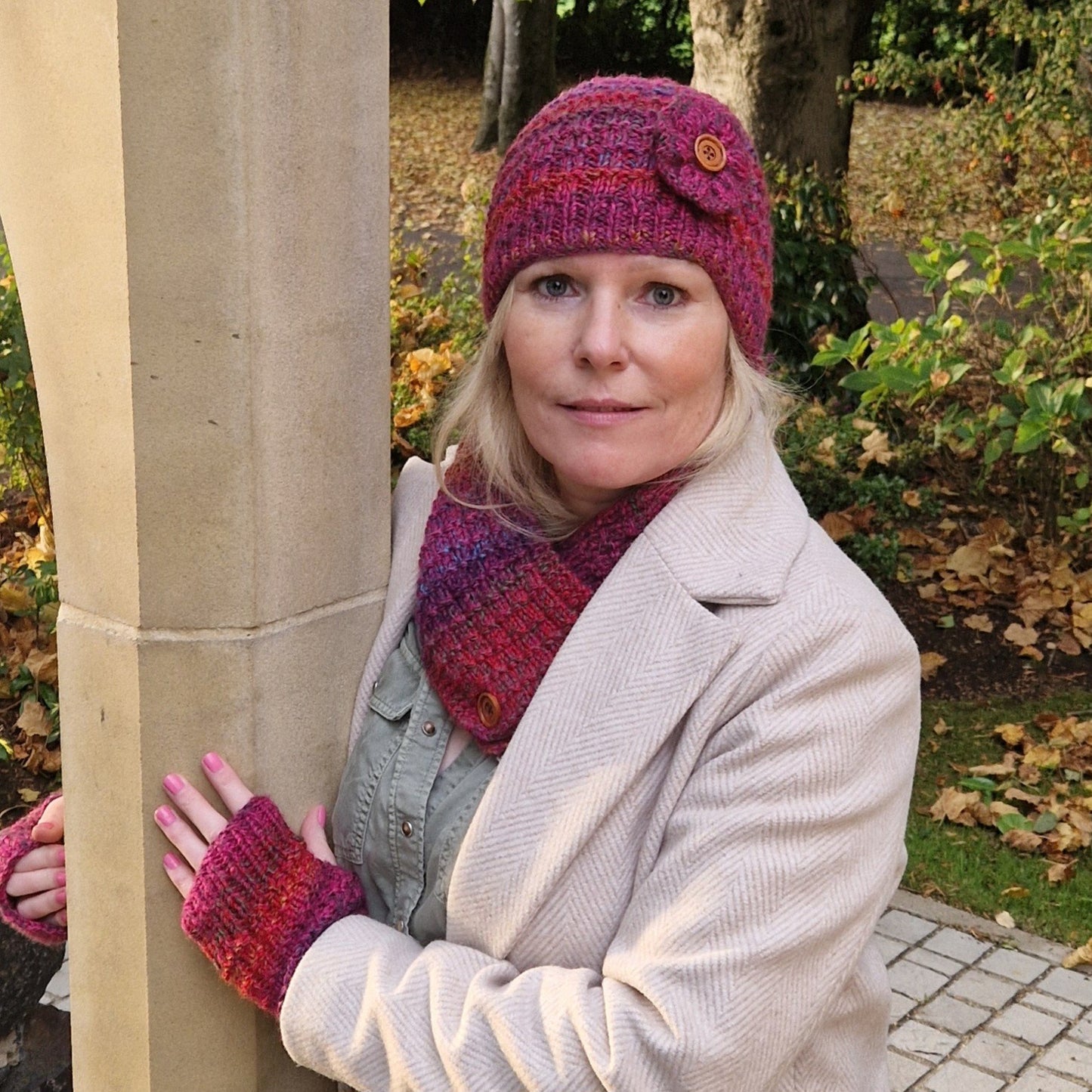 Handknit fingerless gloves - cerise pink