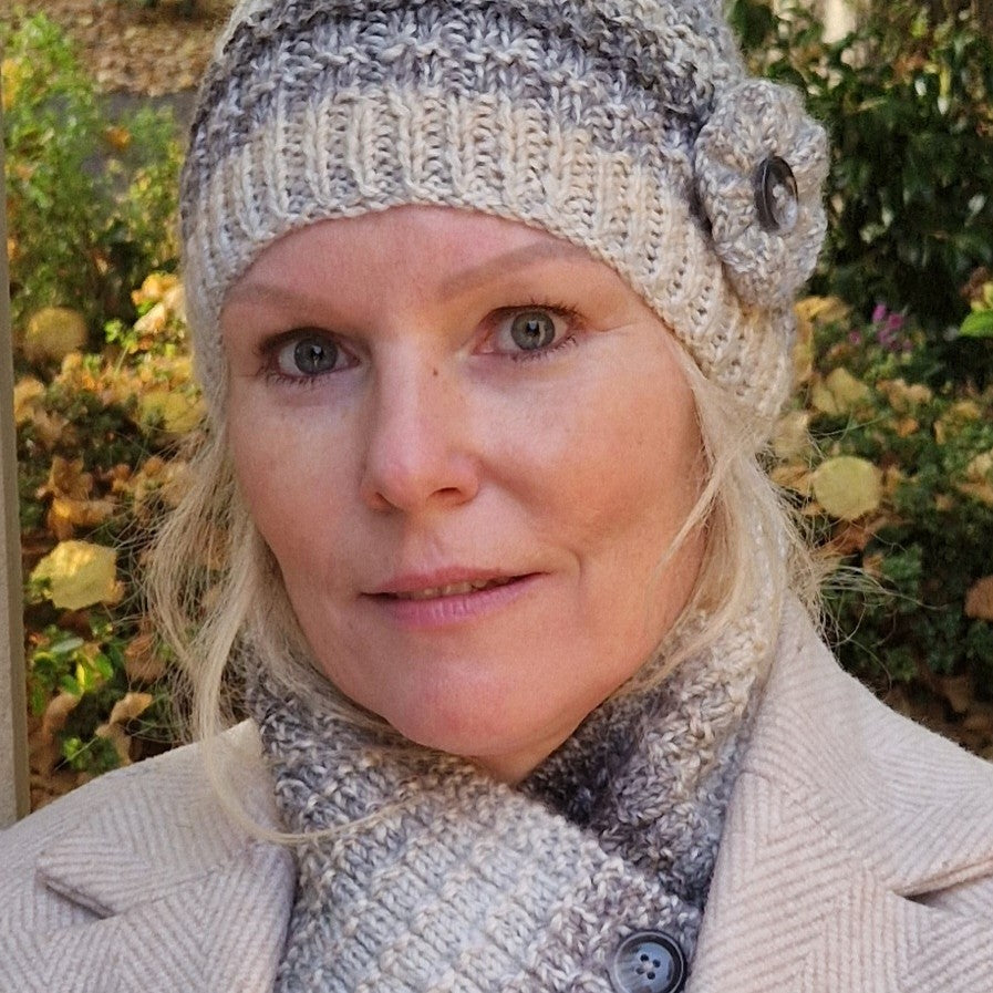 Handknit fingerless gloves - pale grey and beige