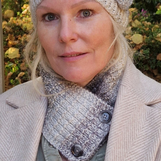 Handknit neck wrap - pale grey and beige