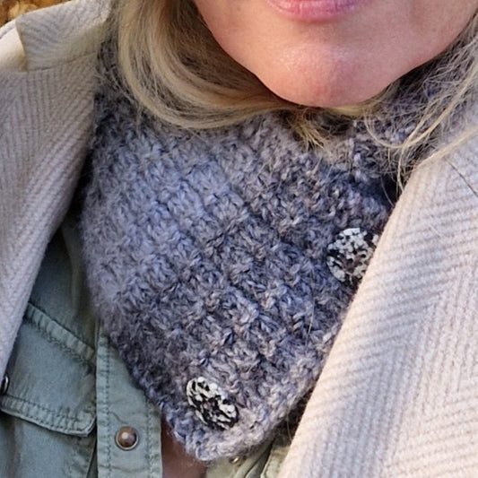 Handknit neck wrap - dark grey