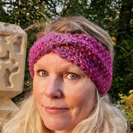 Handknit earwarmer - pink twist